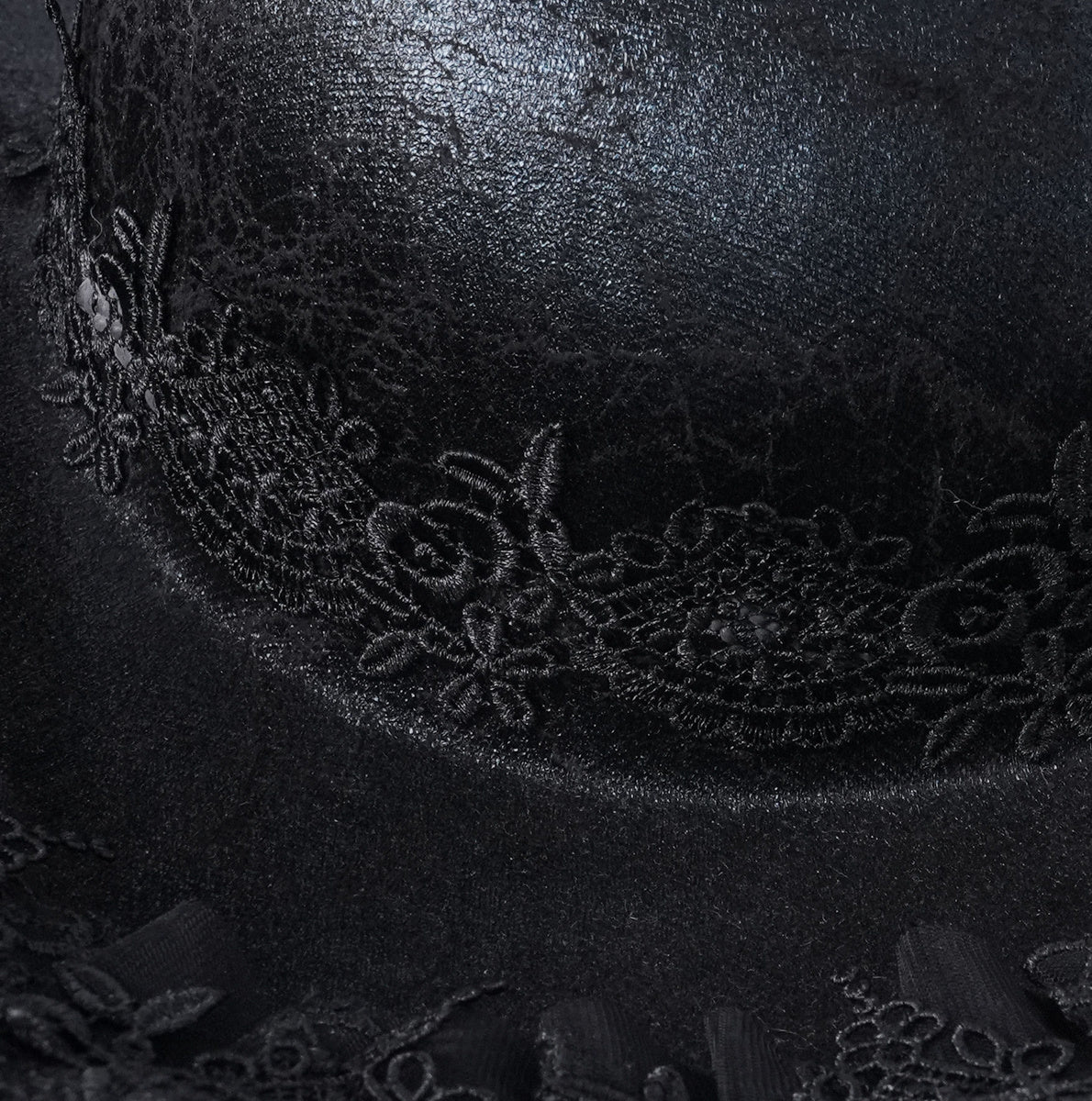 Chapeau tricorne gothique PLUME NOIR