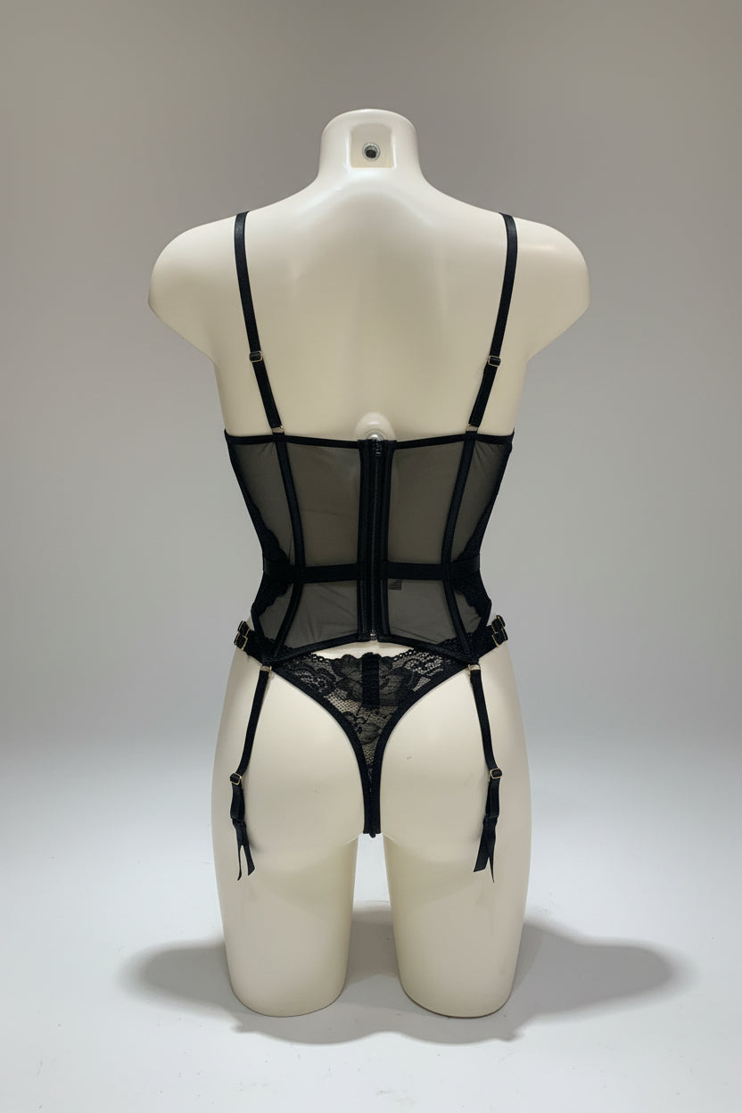 Ensemble bustier lingerie en dentelle et tulle