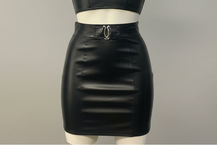 Jupe en similicuir à taille haute