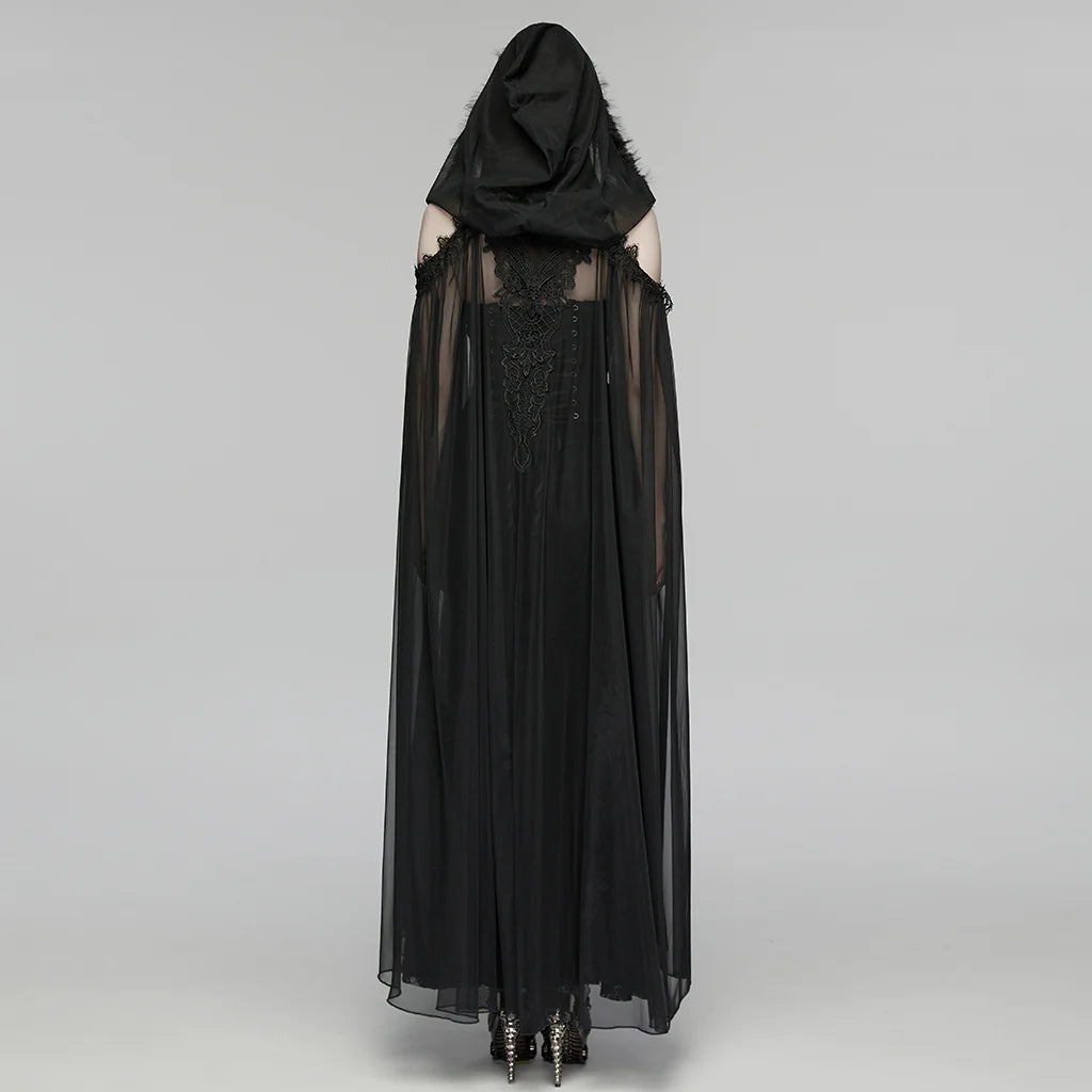 Cape en fourrure et dentelle