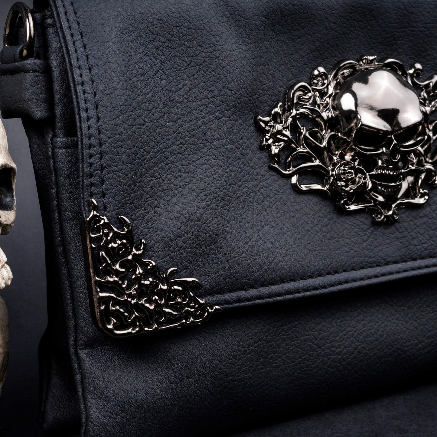 Gothic bag G045