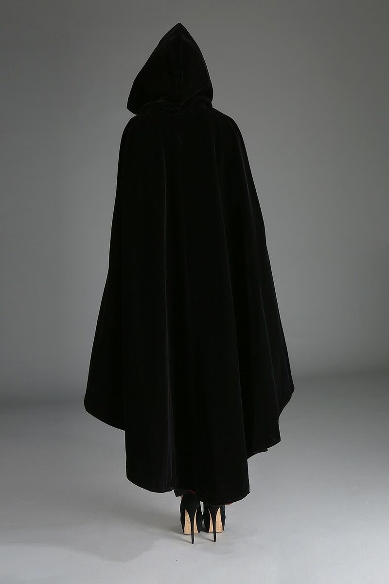 CAPE VELOURS DOUBLURE ROUGE